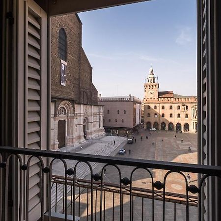 Urbanicooh Asinelli - Balcony On Piazza Maggiore بولونيا المظهر الخارجي الصورة