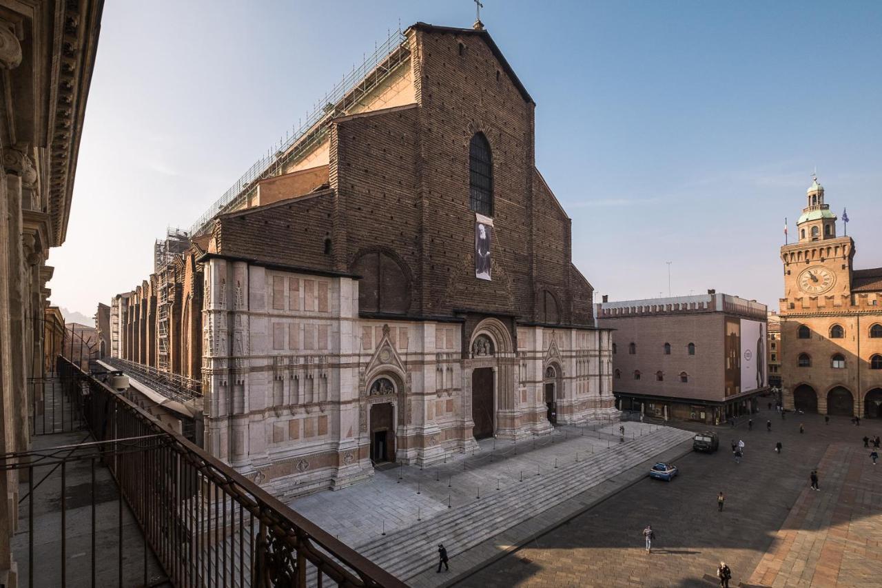 Urbanicooh Asinelli - Balcony On Piazza Maggiore بولونيا المظهر الخارجي الصورة