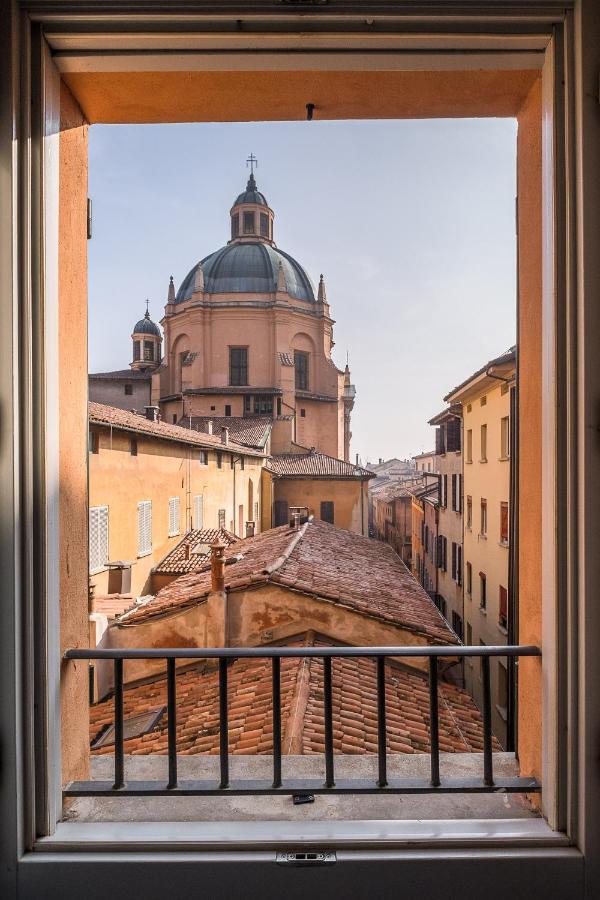 Urbanicooh Asinelli - Balcony On Piazza Maggiore بولونيا المظهر الخارجي الصورة