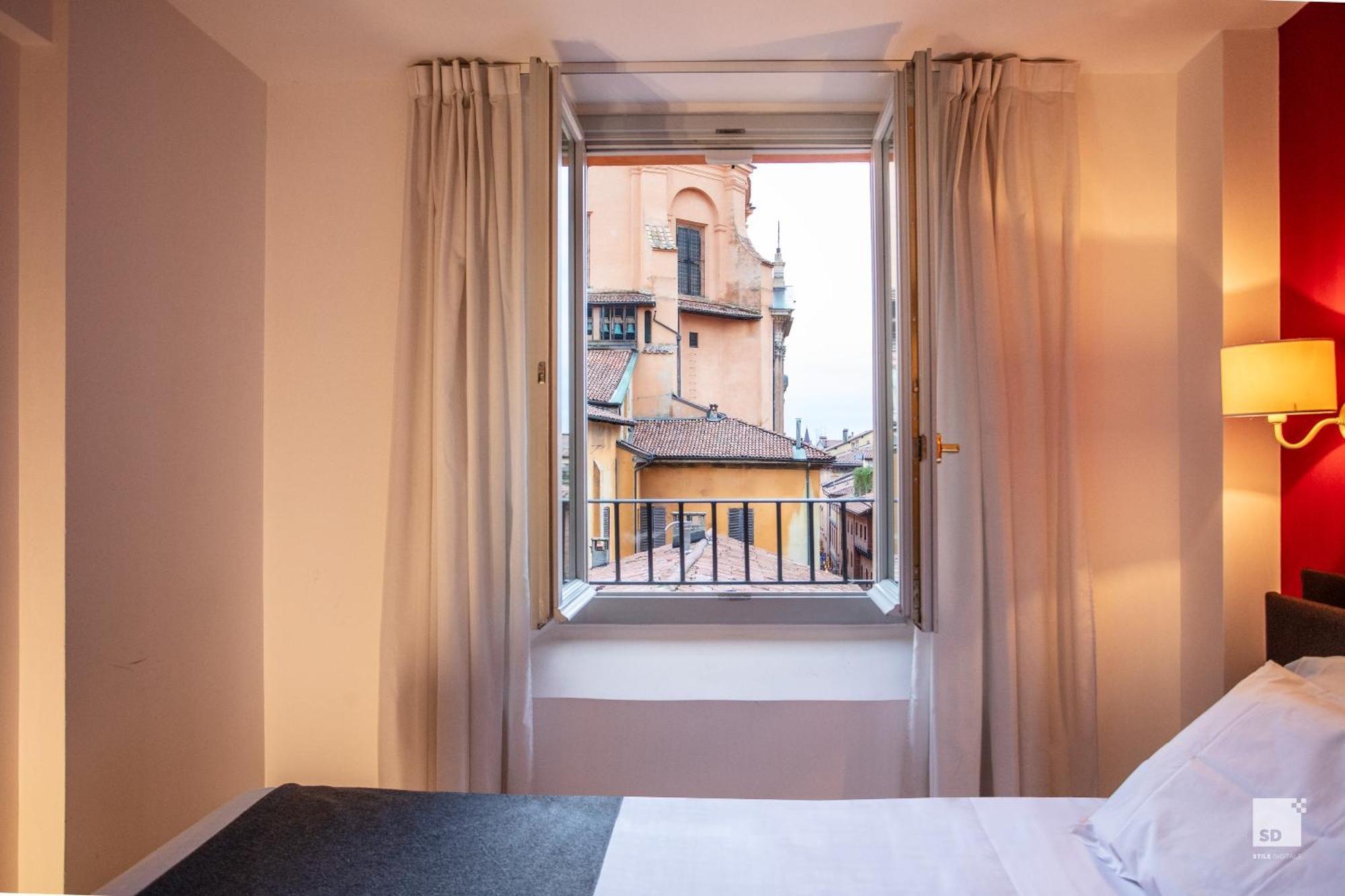 Urbanicooh Asinelli - Balcony On Piazza Maggiore بولونيا المظهر الخارجي الصورة
