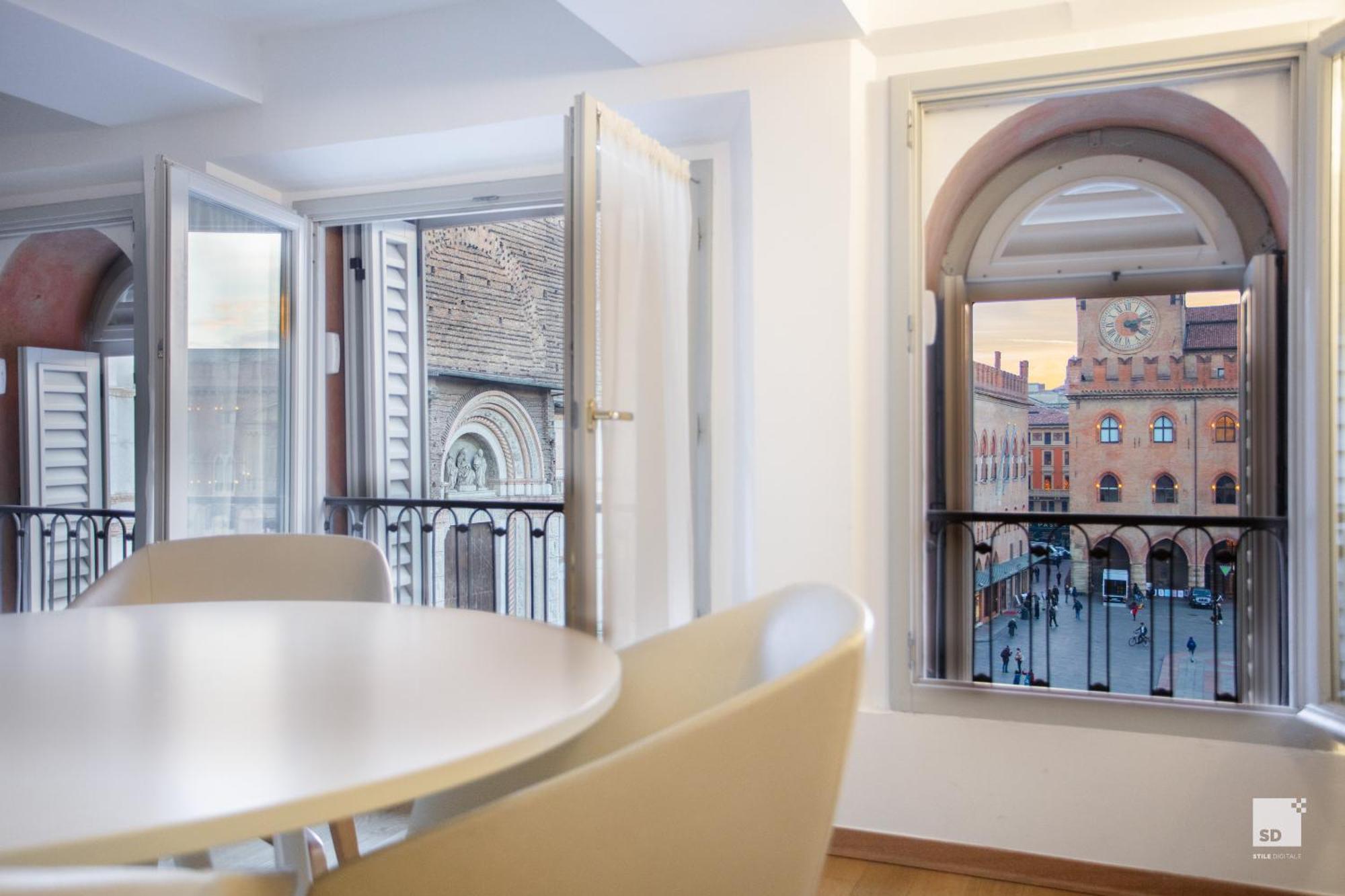 Urbanicooh Asinelli - Balcony On Piazza Maggiore بولونيا المظهر الخارجي الصورة
